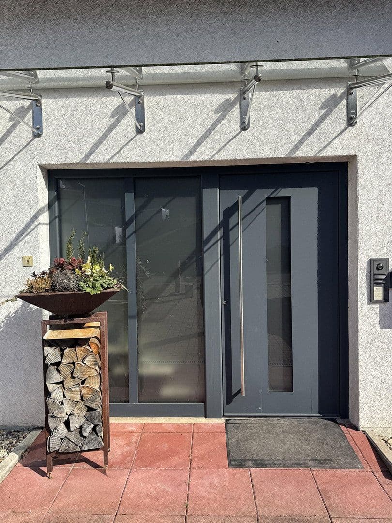 Prodej domu 458 m², pozemek 678 m², Ritter-Stephan-von-Mörlheim-Straße 2, Eußerthal, Porýní-Falc Prodej domu 458 m², pozemek 678 m², Ritter-Stephan-von-Mörlheim-Straße 2, Eußerthal, Porýní-Falc