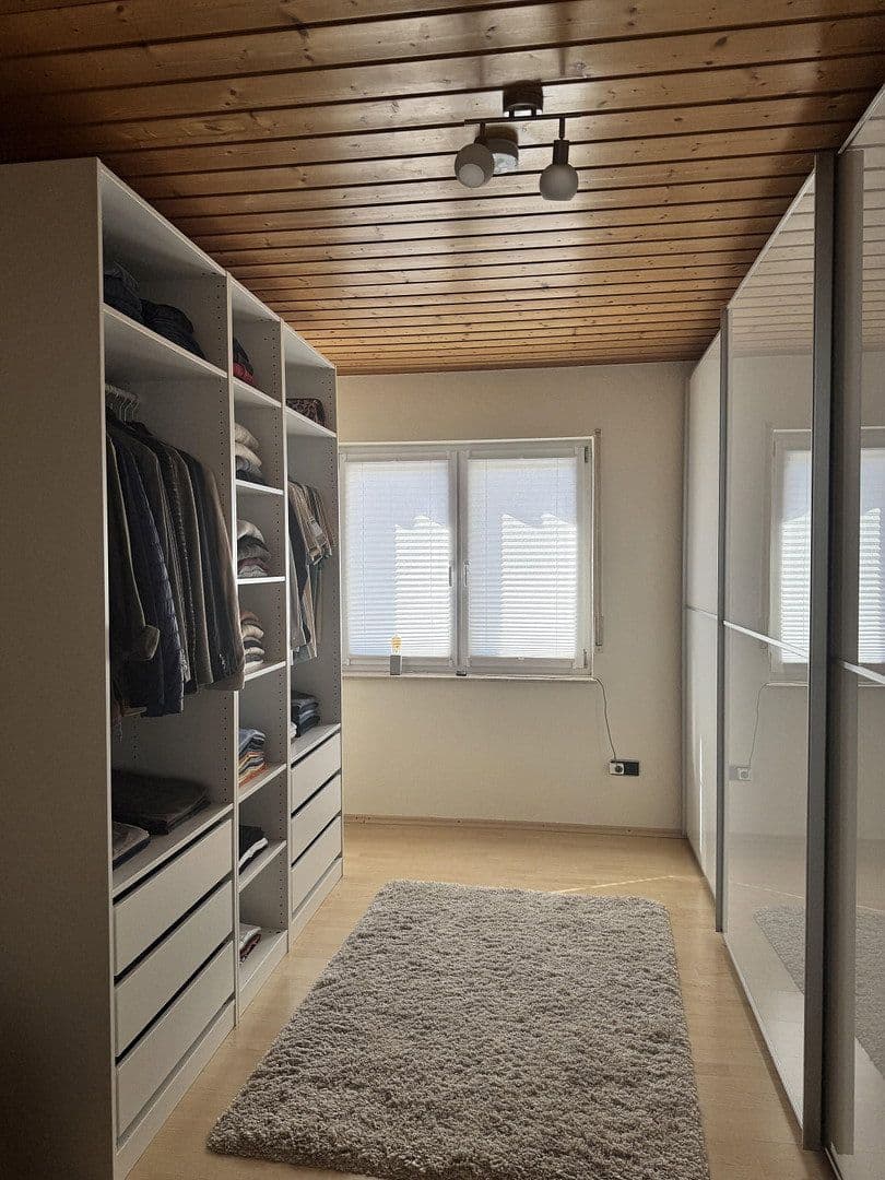 Prodej domu 458 m², pozemek 678 m², Ritter-Stephan-von-Mörlheim-Straße 2, Eußerthal, Porýní-Falc Prodej domu 458 m², pozemek 678 m², Ritter-Stephan-von-Mörlheim-Straße 2, Eußerthal, Porýní-Falc