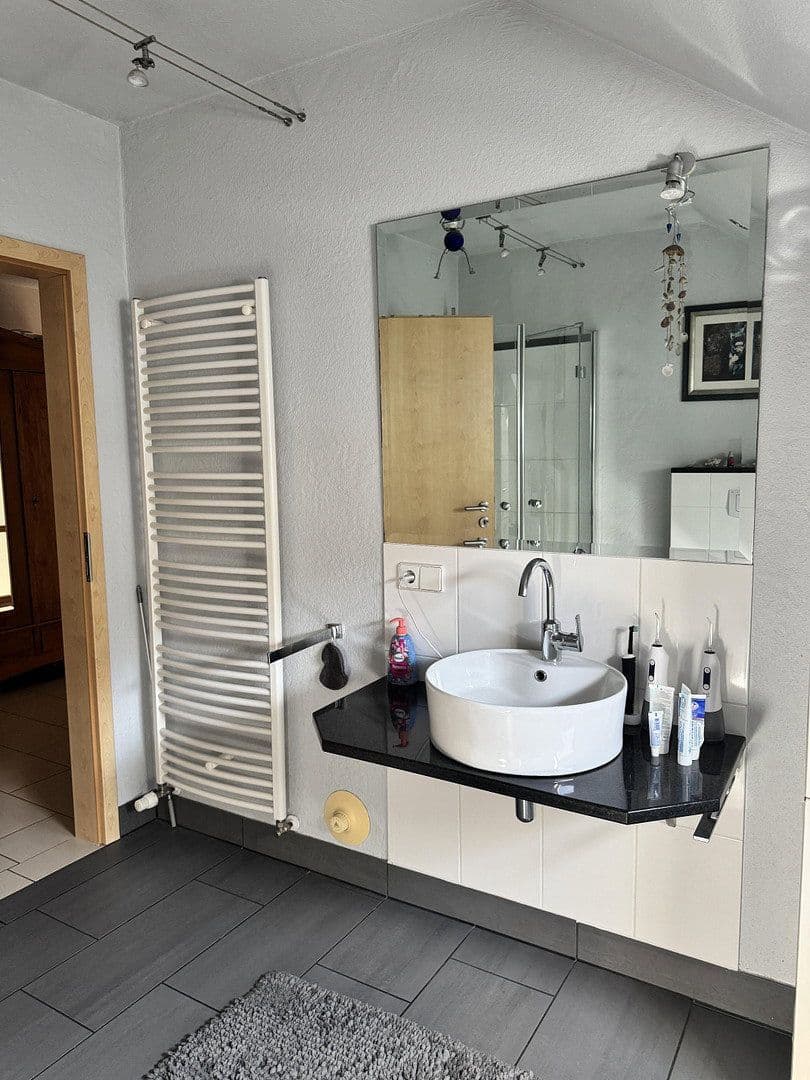 Prodej domu 458 m², pozemek 678 m², Ritter-Stephan-von-Mörlheim-Straße 2, Eußerthal, Porýní-Falc Prodej domu 458 m², pozemek 678 m², Ritter-Stephan-von-Mörlheim-Straße 2, Eußerthal, Porýní-Falc