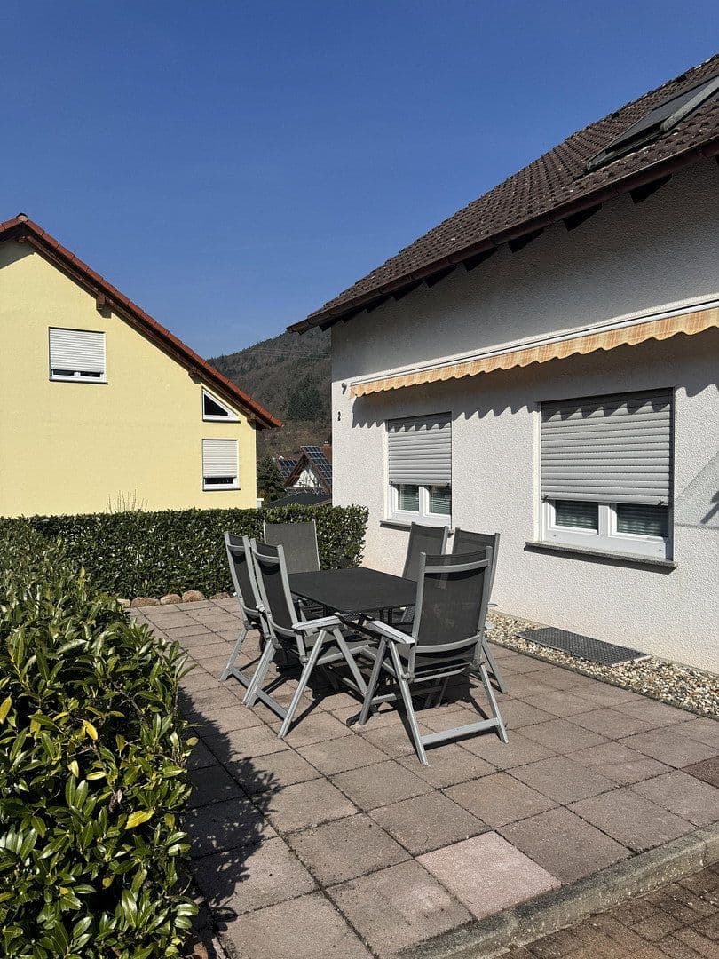 Prodej domu 458 m², pozemek 678 m², Ritter-Stephan-von-Mörlheim-Straße 2, Eußerthal, Porýní-Falc Prodej domu 458 m², pozemek 678 m², Ritter-Stephan-von-Mörlheim-Straße 2, Eußerthal, Porýní-Falc