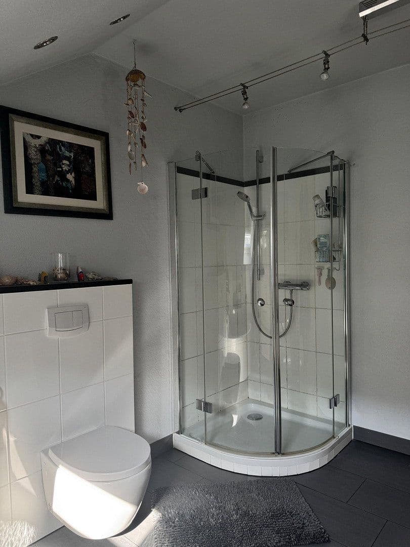 Prodej domu 458 m², pozemek 678 m², Ritter-Stephan-von-Mörlheim-Straße 2, Eußerthal, Porýní-Falc Prodej domu 458 m², pozemek 678 m², Ritter-Stephan-von-Mörlheim-Straße 2, Eußerthal, Porýní-Falc