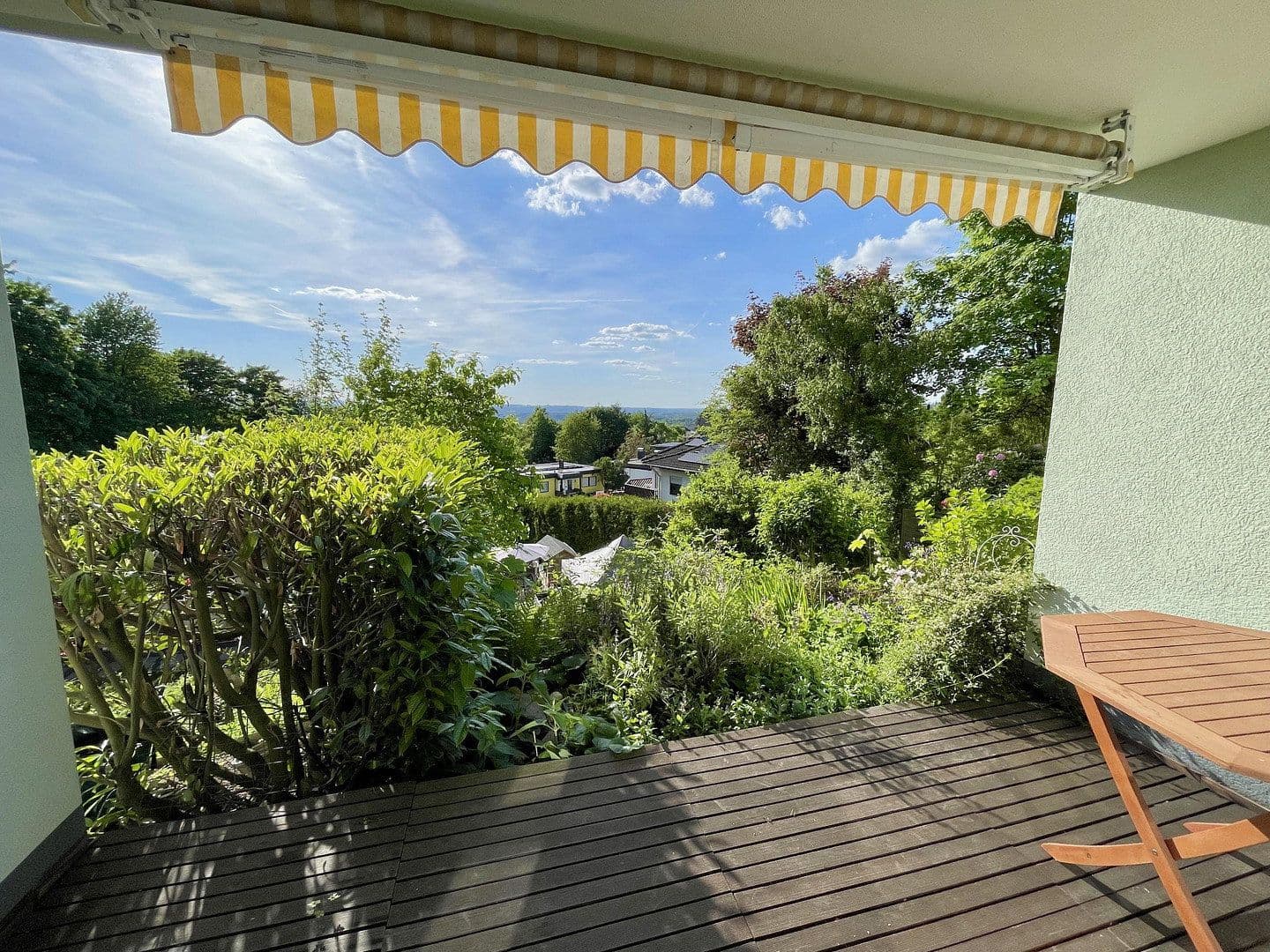 Pronájem bytu 1+1 45 m², Linec nad Rýnem, Porýní-Falc Pronájem bytu 1+1 45 m², Linec nad Rýnem, Porýní-Falc