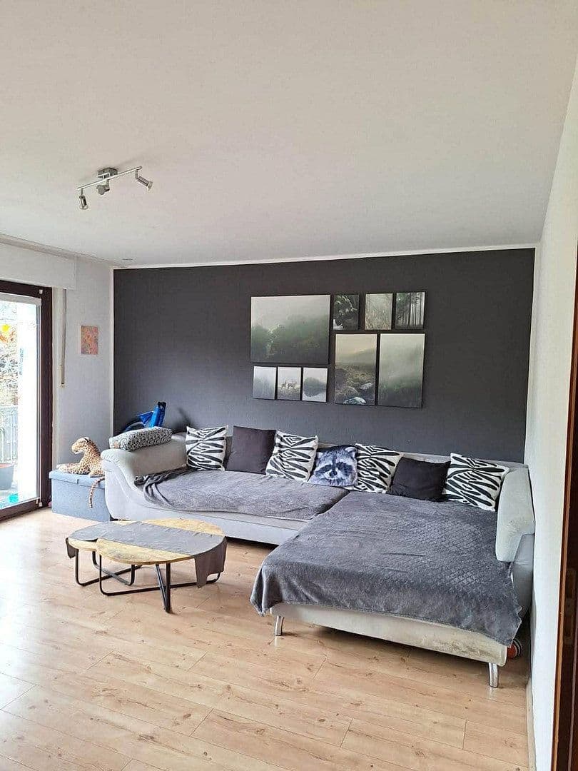 Pronájem bytu 4+1 98 m², Sprockhövel, Severní Porýní-Vestfálsko Pronájem bytu 4+1 98 m², Sprockhövel, Severní Porýní-Vestfálsko