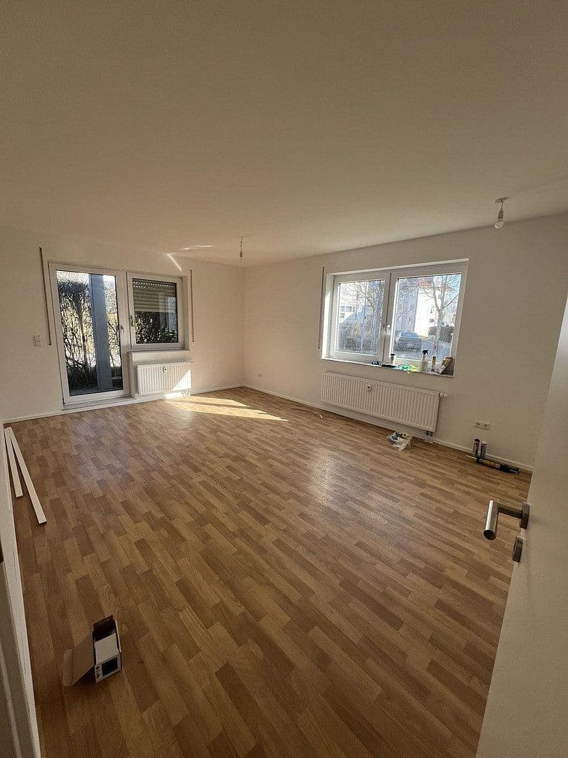 Pronájem bytu 2+1 52 m², Edith-Stein-Str. 16, Laupheim, Bádensko-Württembersko Pronájem bytu 2+1 52 m², Edith-Stein-Str. 16, Laupheim, Bádensko-Württembersko