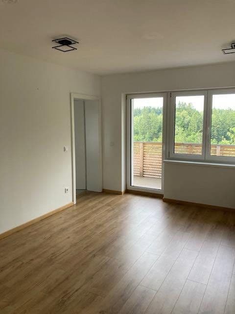Prodej bytu 2+1 57 m², Jägerhölzlstraße 17, Lalling, Bavorsko Prodej bytu 2+1 57 m², Jägerhölzlstraße 17, Lalling, Bavorsko