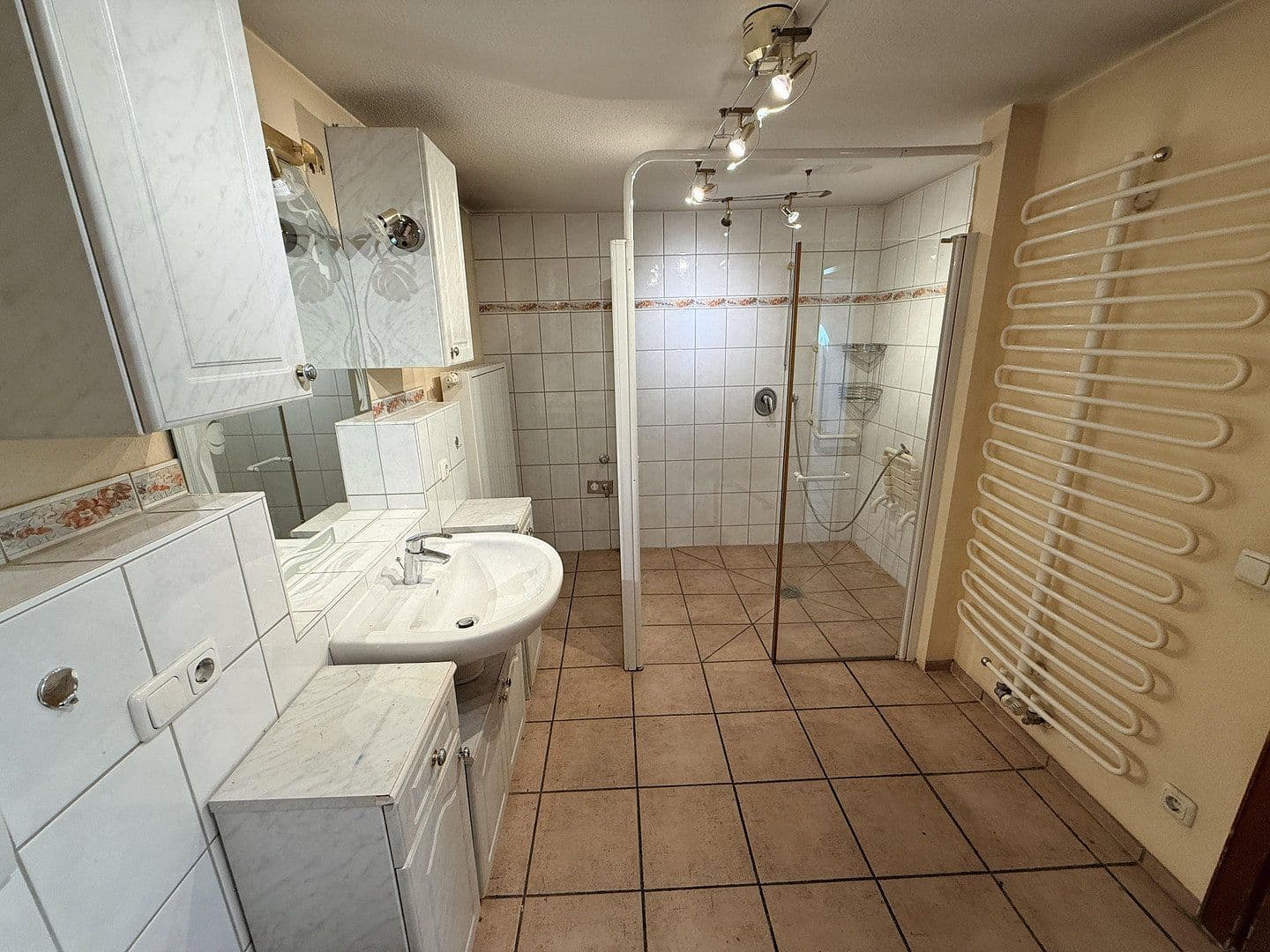 Prodej domu 155 m², pozemek 354 m², Iserlohner Straße 39, Köln, Severní Porýní-Vestfálsko Prodej domu 155 m², pozemek 354 m², Iserlohner Straße 39, Köln, Severní Porýní-Vestfálsko