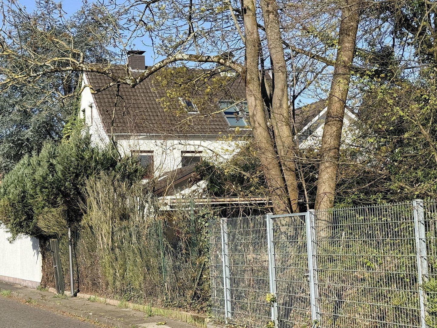 Prodej domu 155 m², pozemek 354 m², Iserlohner Straße 39, Köln, Severní Porýní-Vestfálsko Prodej domu 155 m², pozemek 354 m², Iserlohner Straße 39, Köln, Severní Porýní-Vestfálsko