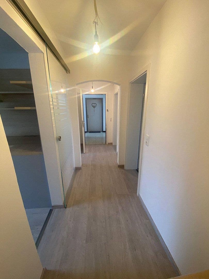 Pronájem bytu 2+1 64 m², Simpertstraße 11, Augsburg, Bavorsko Pronájem bytu 2+1 64 m², Simpertstraße 11, Augsburg, Bavorsko