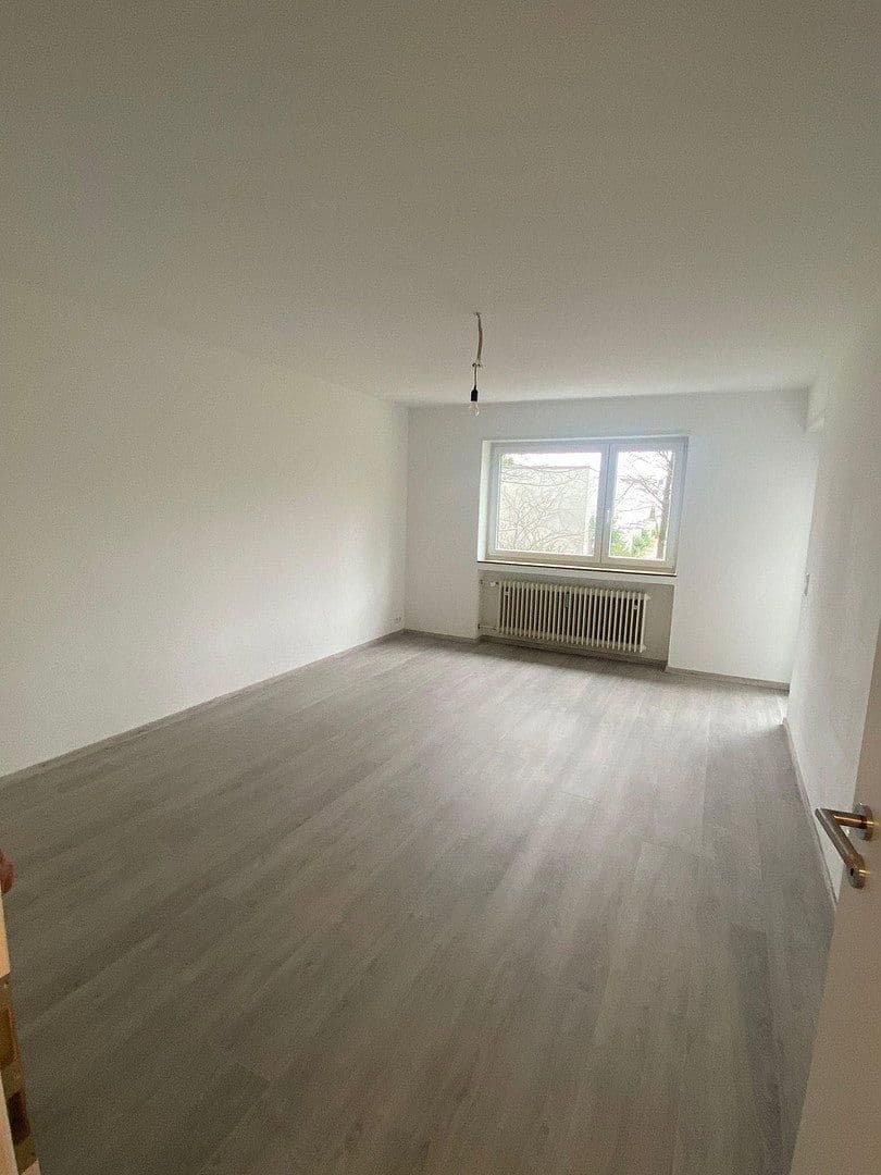 Pronájem bytu 2+1 64 m², Simpertstraße 11, Augsburg, Bavorsko Pronájem bytu 2+1 64 m², Simpertstraße 11, Augsburg, Bavorsko