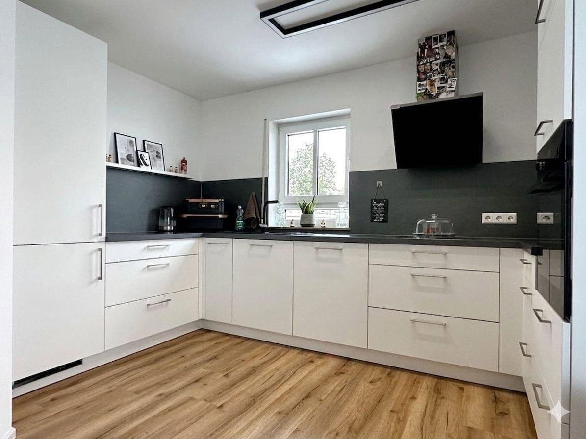 Prodej domu 115 m², pozemek 320 m², Mergenthalerstr. 4/1, Heilbronn, Bádensko-Württembersko Prodej domu 115 m², pozemek 320 m², Mergenthalerstr. 4/1, Heilbronn, Bádensko-Württembersko