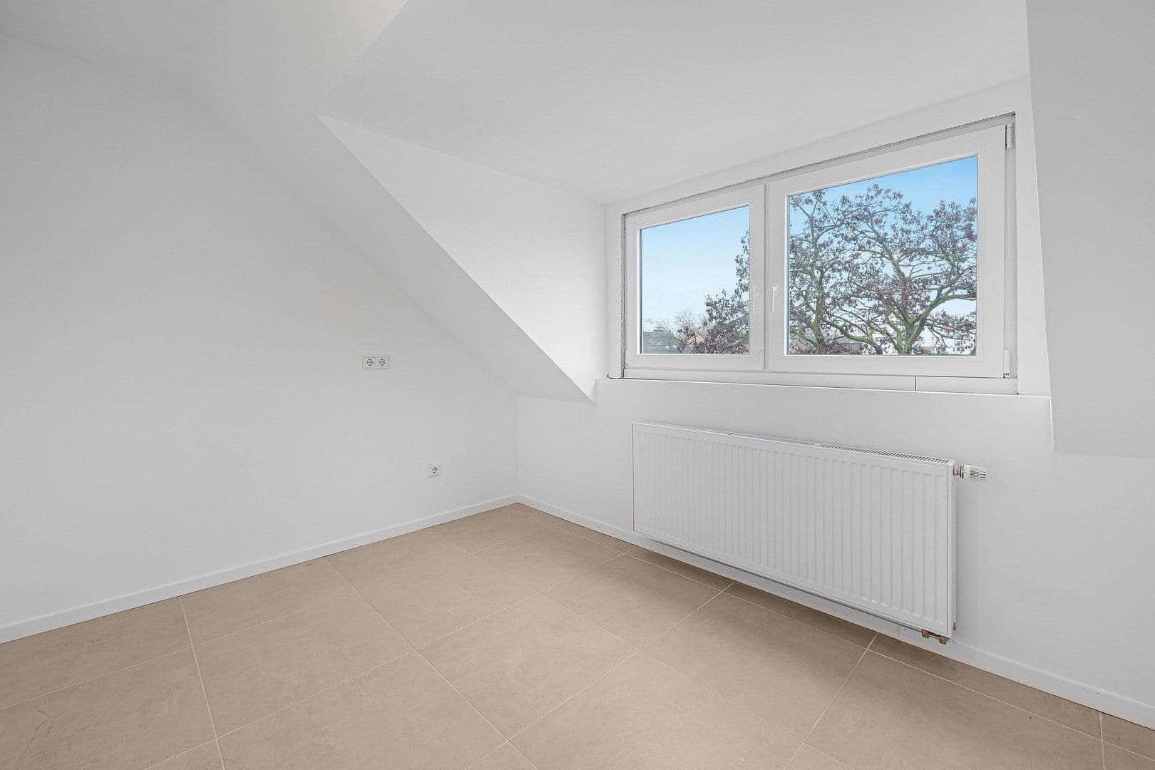 Pronájem bytu 4+1 81 m², Seitenstraße 2, Gelsenkirchen, Severní Porýní-Vestfálsko Pronájem bytu 4+1 81 m², Seitenstraße 2, Gelsenkirchen, Severní Porýní-Vestfálsko