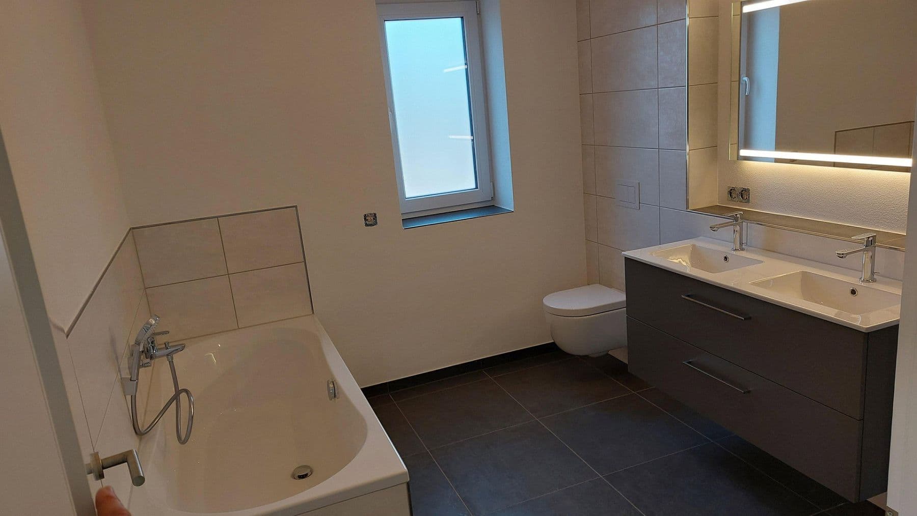 Pronájem bytu 2+1 89 m², Schloßstr. 2G, Wadern, Země Sársko Pronájem bytu 2+1 89 m², Schloßstr. 2G, Wadern, Země Sársko