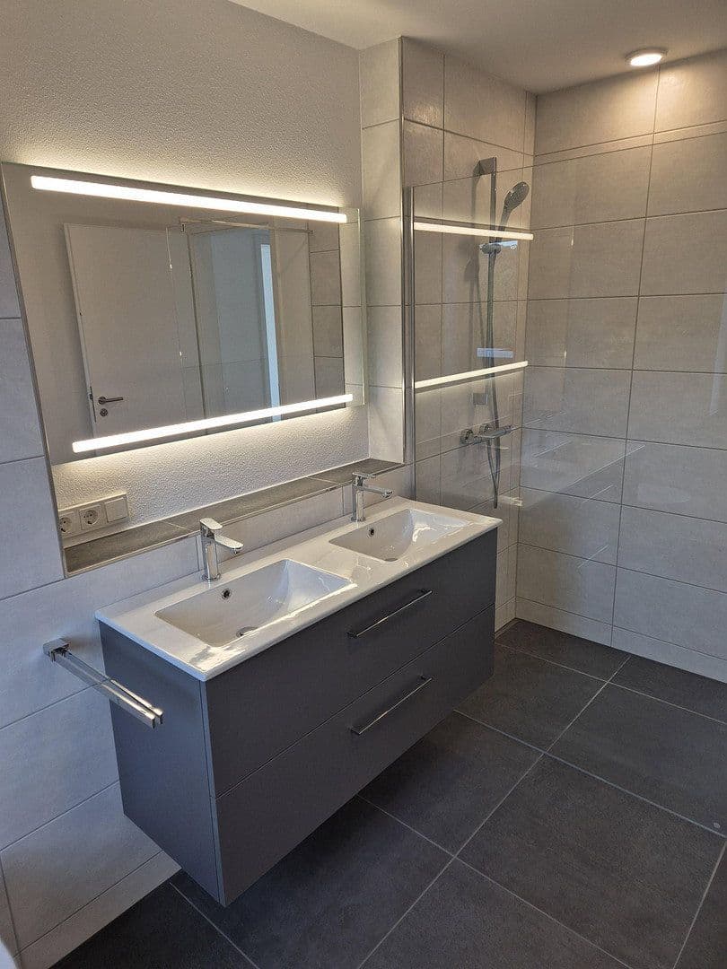 Pronájem bytu 2+1 89 m², Schloßstr. 2G, Wadern, Země Sársko Pronájem bytu 2+1 89 m², Schloßstr. 2G, Wadern, Země Sársko