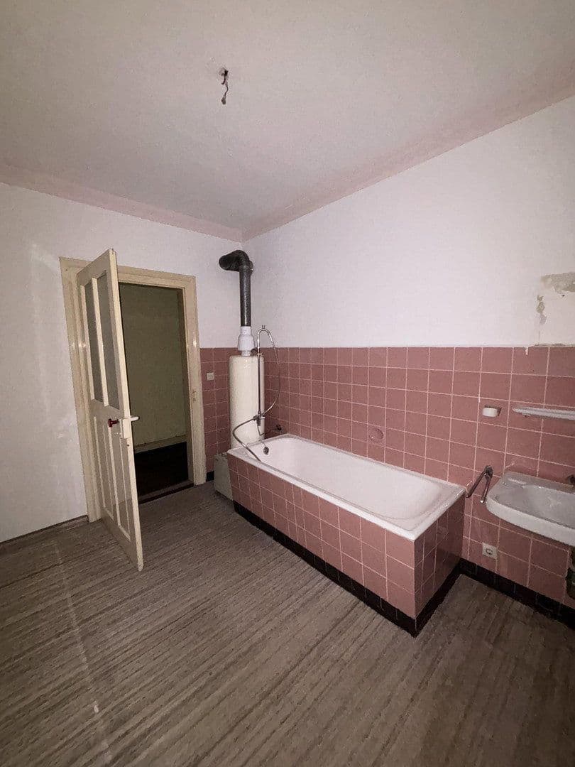 Pronájem bytu 3+kk 74 m², Bergstrasse 10, Lörrach, Bádensko-Württembersko Pronájem bytu 3+kk 74 m², Bergstrasse 10, Lörrach, Bádensko-Württembersko