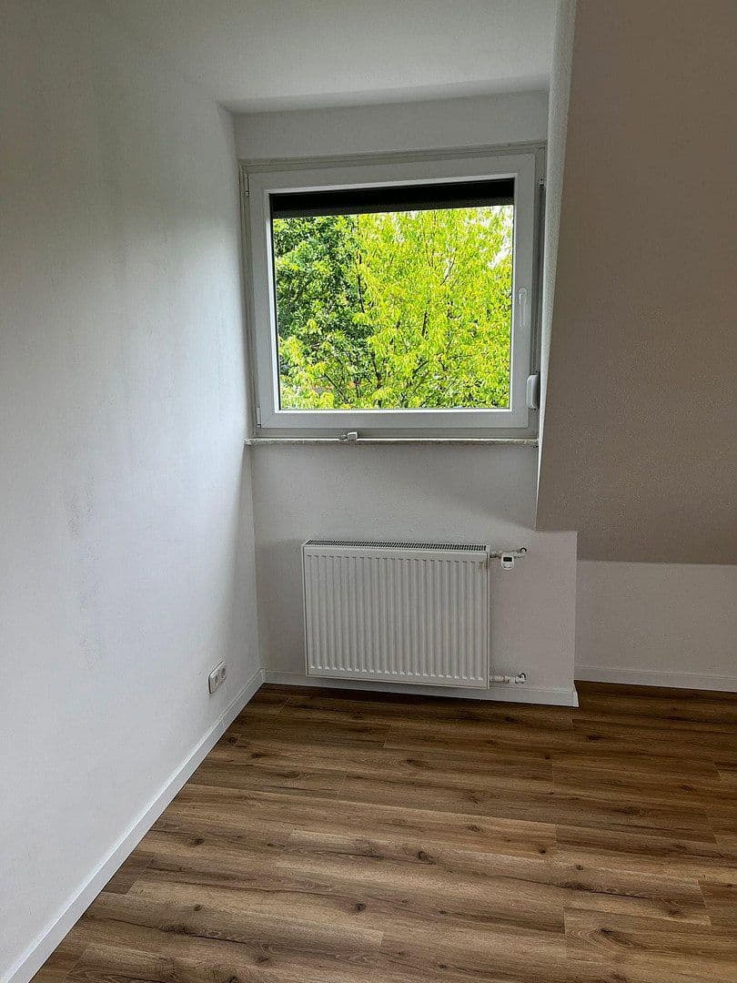 Pronájem bytu 3+1 70 m², Sperberstraße 18, Leichlingen, Severní Porýní-Vestfálsko Pronájem bytu 3+1 70 m², Sperberstraße 18, Leichlingen, Severní Porýní-Vestfálsko