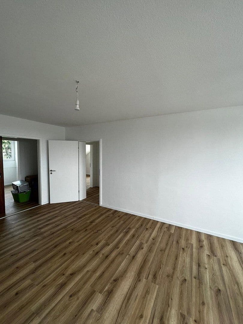 Pronájem bytu 3+1 70 m², Sperberstraße 18, Leichlingen, Severní Porýní-Vestfálsko Pronájem bytu 3+1 70 m², Sperberstraße 18, Leichlingen, Severní Porýní-Vestfálsko