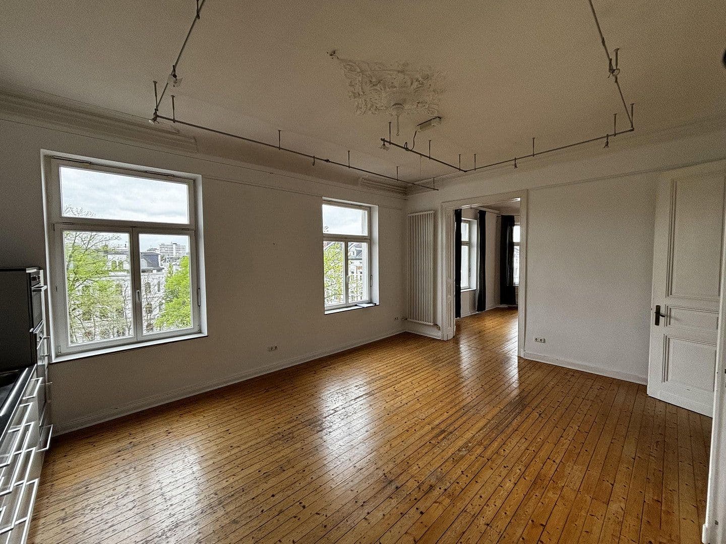 Pronájem bytu 4+kk 140 m², Bismarckstr. 94, Cáchy, Severní Porýní-Vestfálsko Pronájem bytu 4+kk 140 m², Bismarckstr. 94, Cáchy, Severní Porýní-Vestfálsko