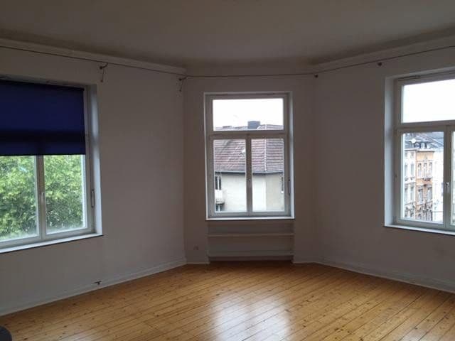 Pronájem bytu 4+kk 140 m², Bismarckstr. 94, Cáchy, Severní Porýní-Vestfálsko Pronájem bytu 4+kk 140 m², Bismarckstr. 94, Cáchy, Severní Porýní-Vestfálsko