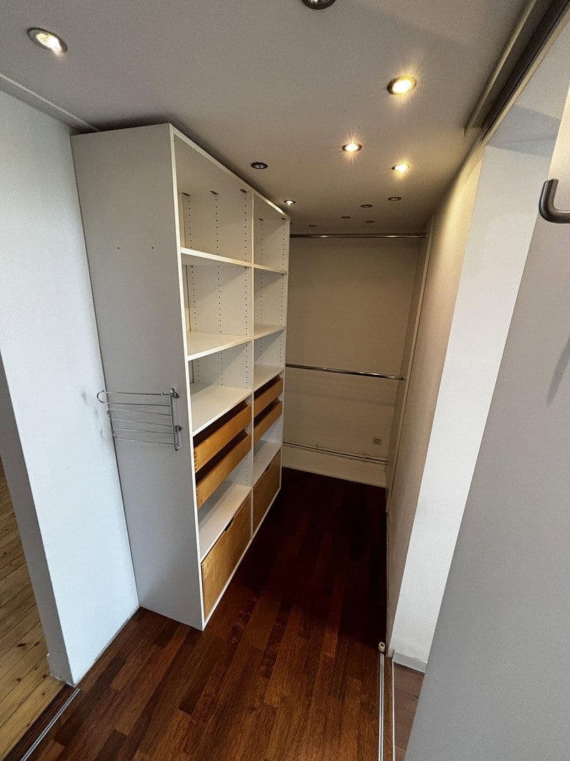 Pronájem bytu 4+kk 140 m², Bismarckstr. 94, Cáchy, Severní Porýní-Vestfálsko Pronájem bytu 4+kk 140 m², Bismarckstr. 94, Cáchy, Severní Porýní-Vestfálsko