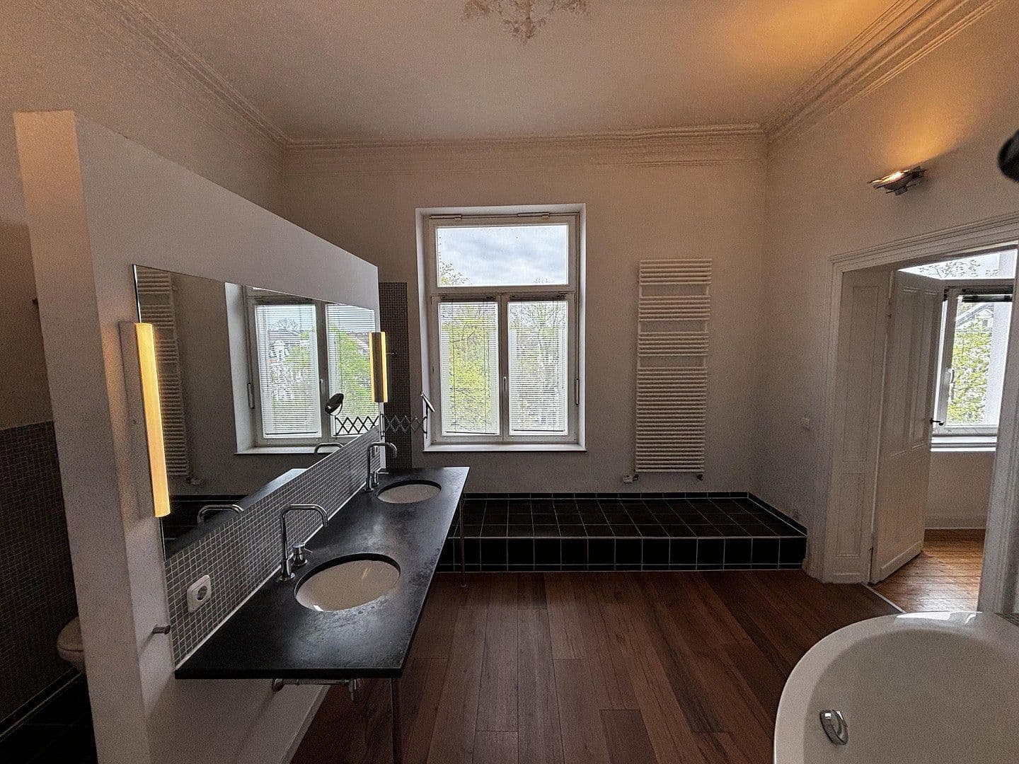 Pronájem bytu 4+kk 140 m², Bismarckstr. 94, Cáchy, Severní Porýní-Vestfálsko Pronájem bytu 4+kk 140 m², Bismarckstr. 94, Cáchy, Severní Porýní-Vestfálsko