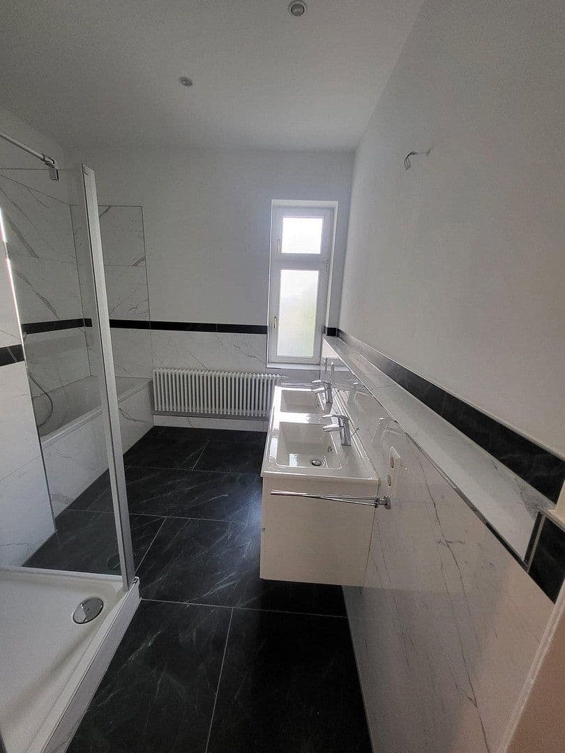 Pronájem bytu 3+1 98 m², Leipzig, Sasko Pronájem bytu 3+1 98 m², Leipzig, Sasko