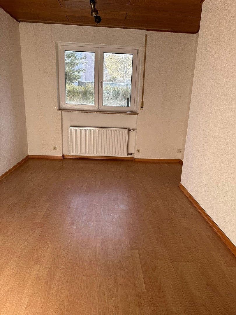 Pronájem bytu 4+1 120 m², Uhingen, Bádensko-Württembersko Pronájem bytu 4+1 120 m², Uhingen, Bádensko-Württembersko