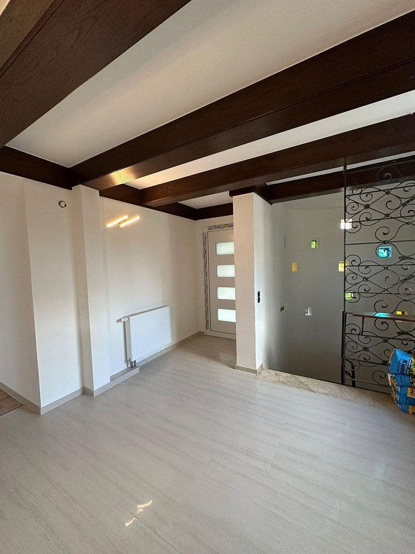 Pronájem bytu 4+1 120 m², Uhingen, Bádensko-Württembersko Pronájem bytu 4+1 120 m², Uhingen, Bádensko-Württembersko