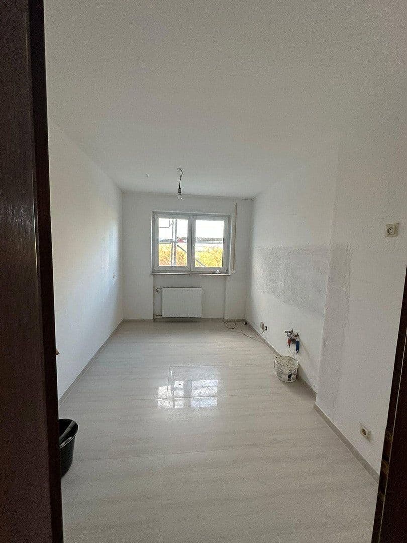 Pronájem bytu 4+1 120 m², Uhingen, Bádensko-Württembersko Pronájem bytu 4+1 120 m², Uhingen, Bádensko-Württembersko