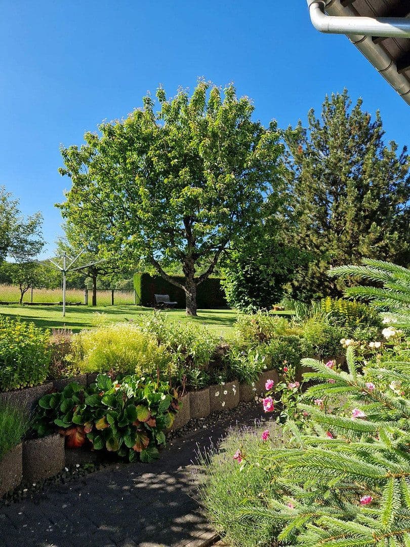 Prodej domu 283 m², pozemek 875 m², Mengerskirchen, Hessen Prodej domu 283 m², pozemek 875 m², Mengerskirchen, Hessen