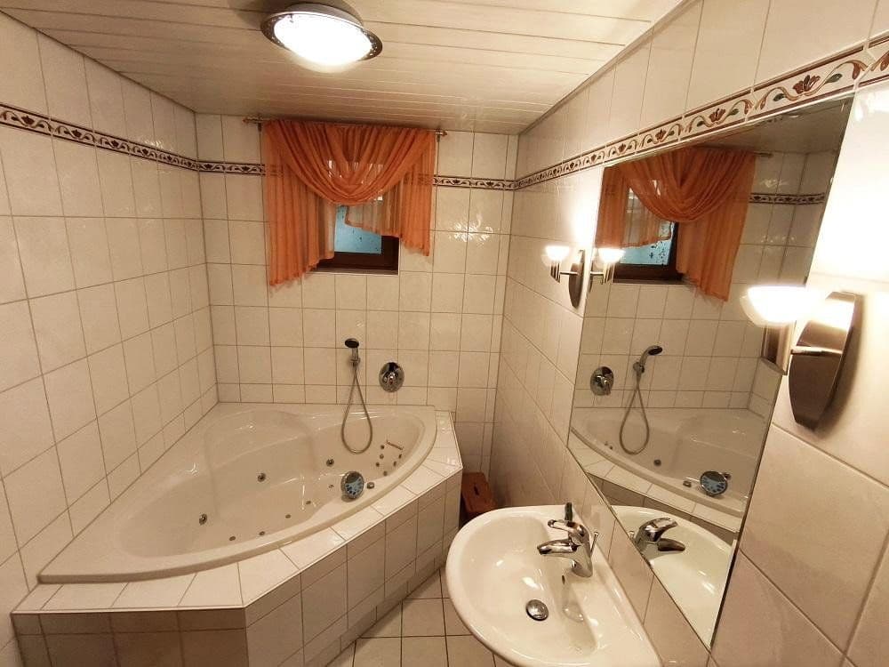 Prodej domu 283 m², pozemek 875 m², Mengerskirchen, Hessen Prodej domu 283 m², pozemek 875 m², Mengerskirchen, Hessen