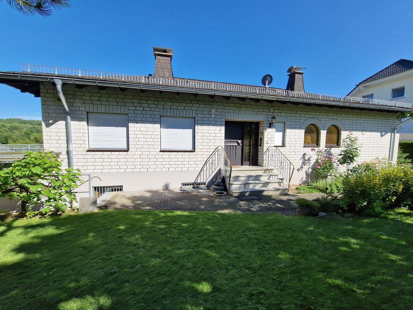 Prodej domu 283 m², pozemek 875 m², Mengerskirchen, Hessen Prodej domu 283 m², pozemek 875 m², Mengerskirchen, Hessen