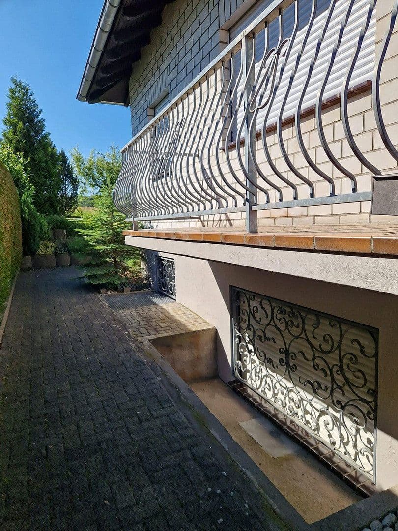 Prodej domu 283 m², pozemek 875 m², Mengerskirchen, Hessen Prodej domu 283 m², pozemek 875 m², Mengerskirchen, Hessen