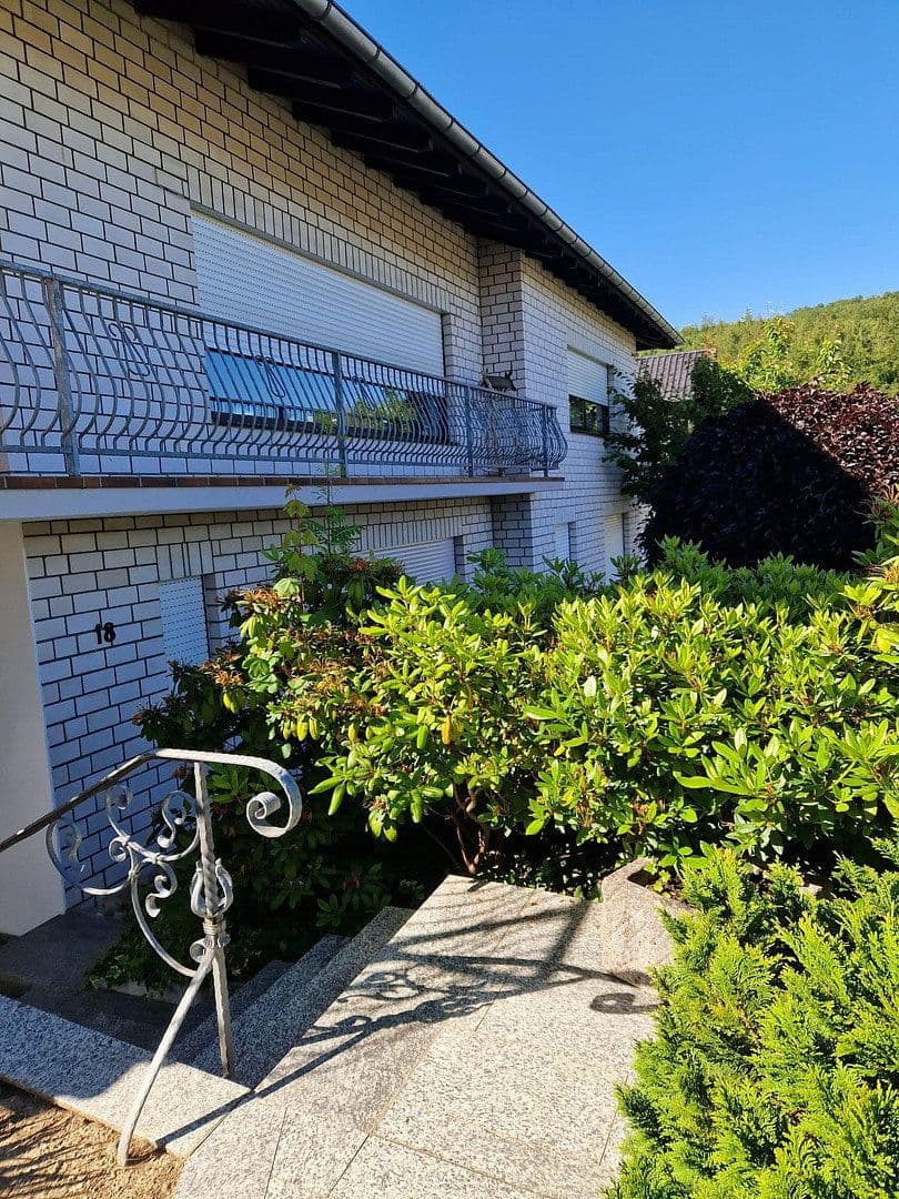 Prodej domu 283 m², pozemek 875 m², Mengerskirchen, Hessen Prodej domu 283 m², pozemek 875 m², Mengerskirchen, Hessen