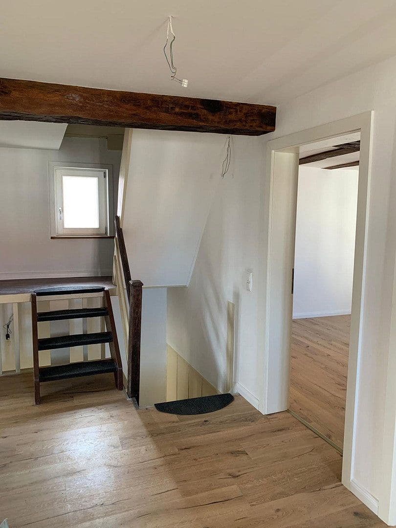 Prodej domu 130 m², pozemek 190 m², Cullmannsfahrt 4, Grünberg, Hessen Prodej domu 130 m², pozemek 190 m², Cullmannsfahrt 4, Grünberg, Hessen