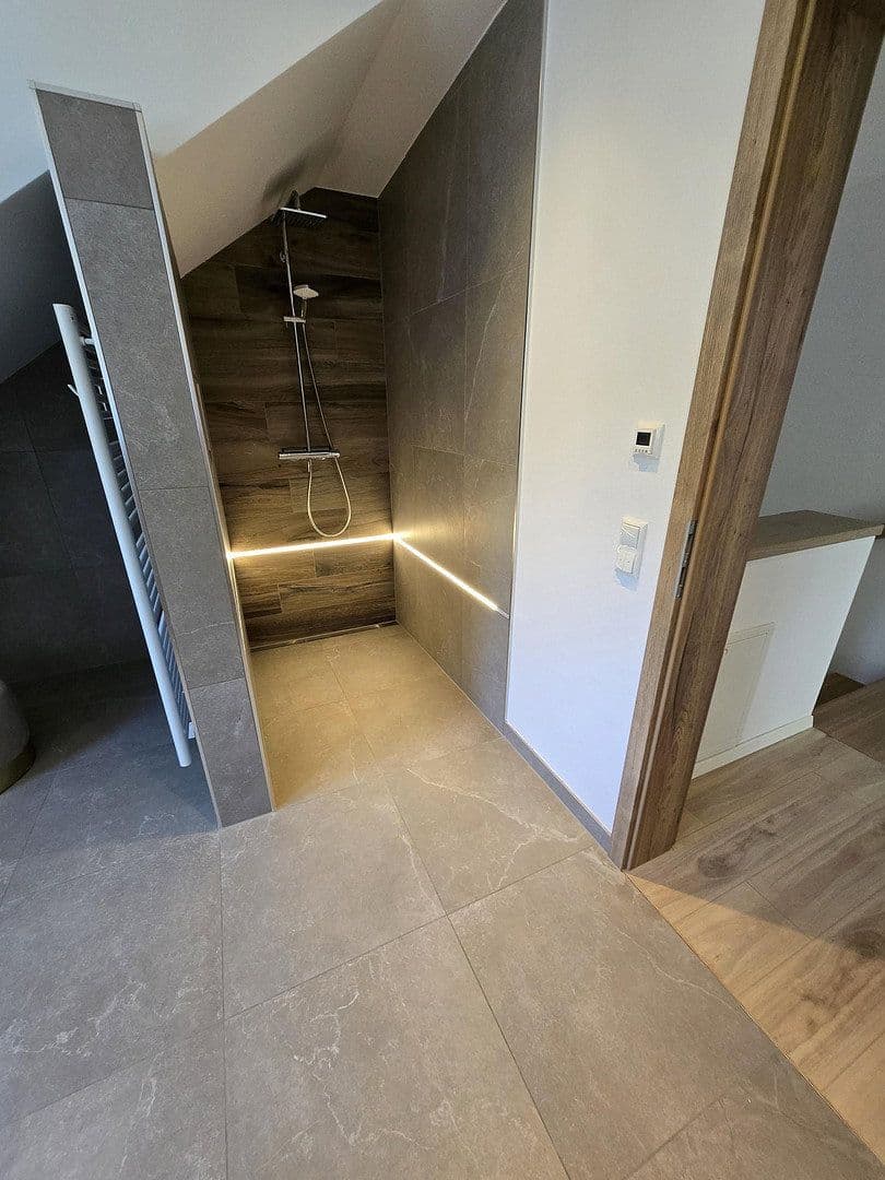 Prodej domu 173 m², pozemek 350 m², Lappersdorf, Bavorsko Prodej domu 173 m², pozemek 350 m², Lappersdorf, Bavorsko