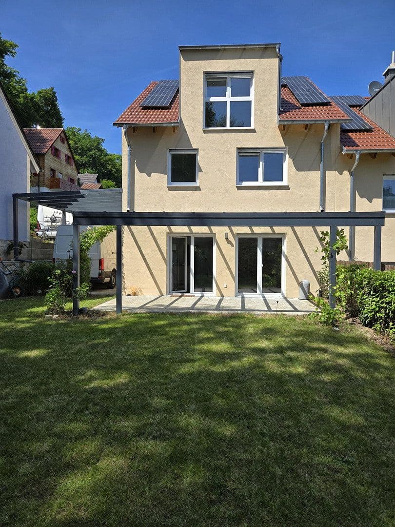 Prodej domu 173 m², pozemek 350 m², Lappersdorf, Bavorsko Prodej domu 173 m², pozemek 350 m², Lappersdorf, Bavorsko