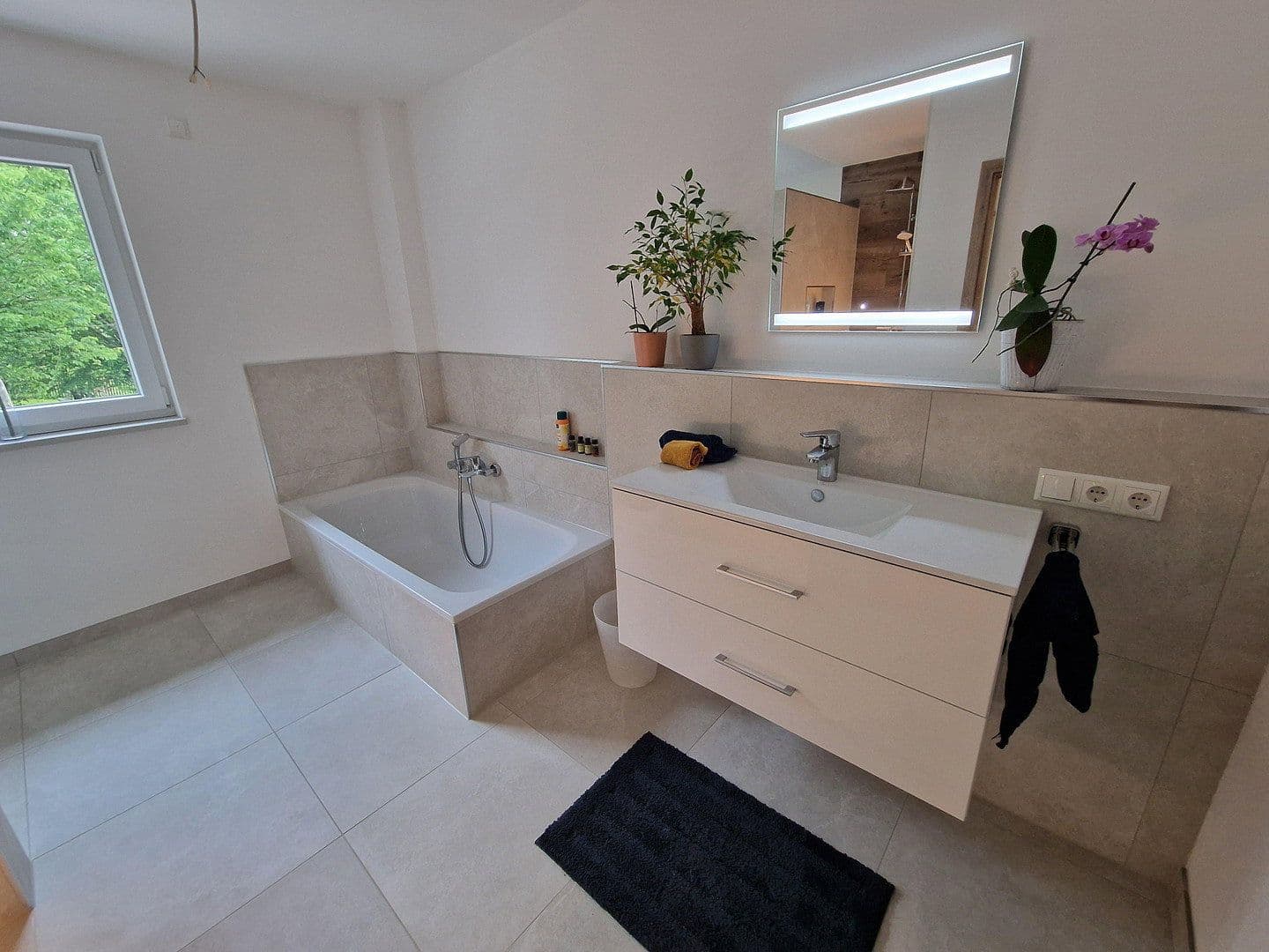 Prodej domu 173 m², pozemek 350 m², Lappersdorf, Bavorsko Prodej domu 173 m², pozemek 350 m², Lappersdorf, Bavorsko