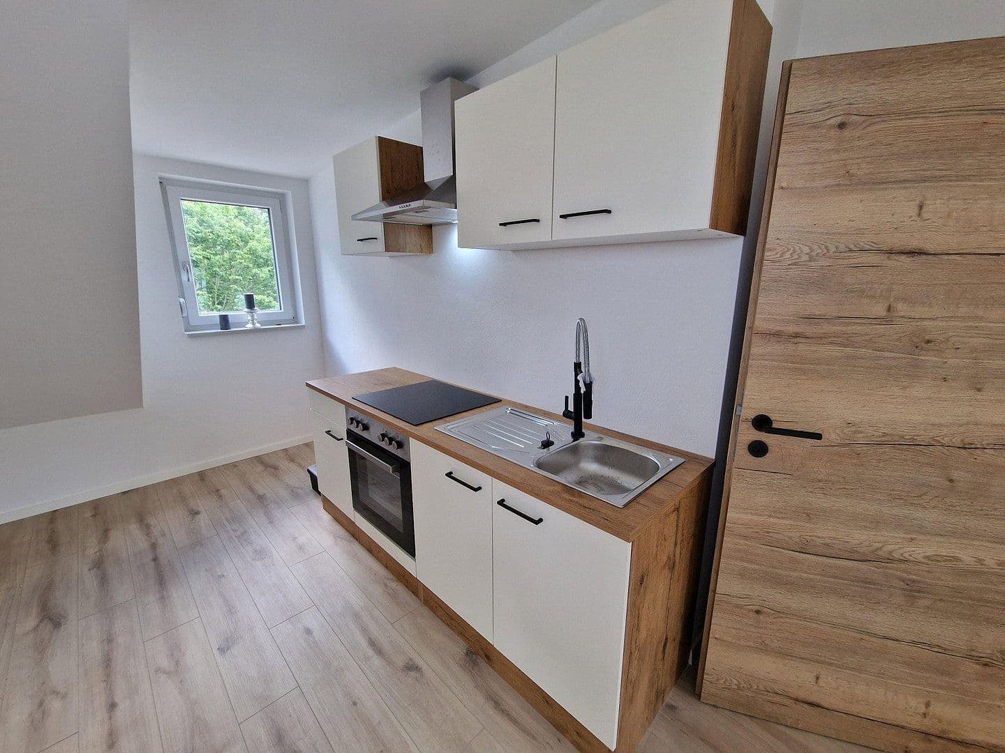 Prodej domu 173 m², pozemek 350 m², Lappersdorf, Bavorsko Prodej domu 173 m², pozemek 350 m², Lappersdorf, Bavorsko