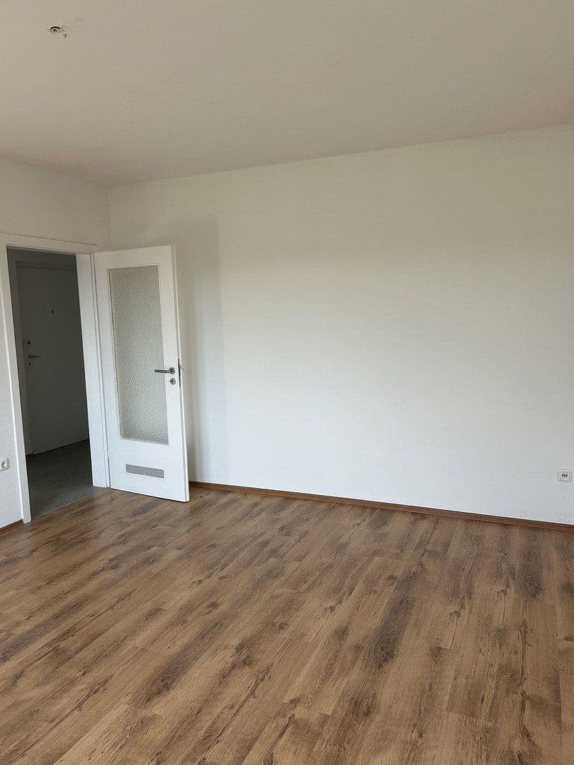 Pronájem bytu 2+1 50 m², Wildstraße 13, Duisburg, Severní Porýní-Vestfálsko Pronájem bytu 2+1 50 m², Wildstraße 13, Duisburg, Severní Porýní-Vestfálsko