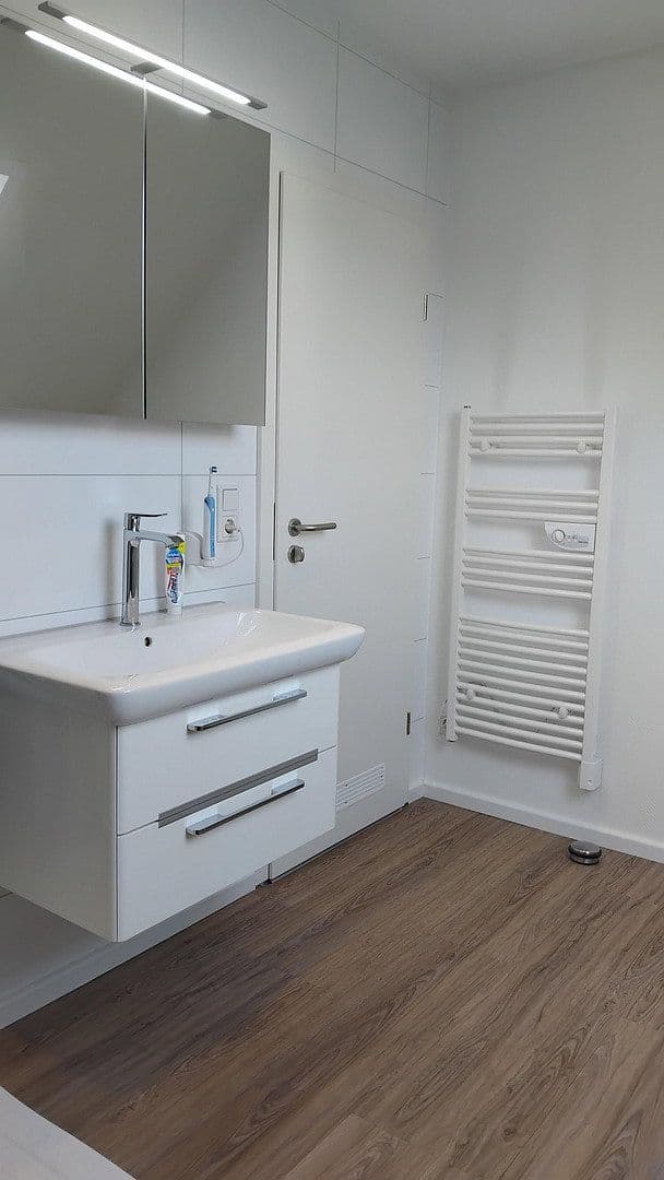 Prodej domu 63 m², pozemek 236 m², Ronnenberg, Dolní Sasko Prodej domu 63 m², pozemek 236 m², Ronnenberg, Dolní Sasko