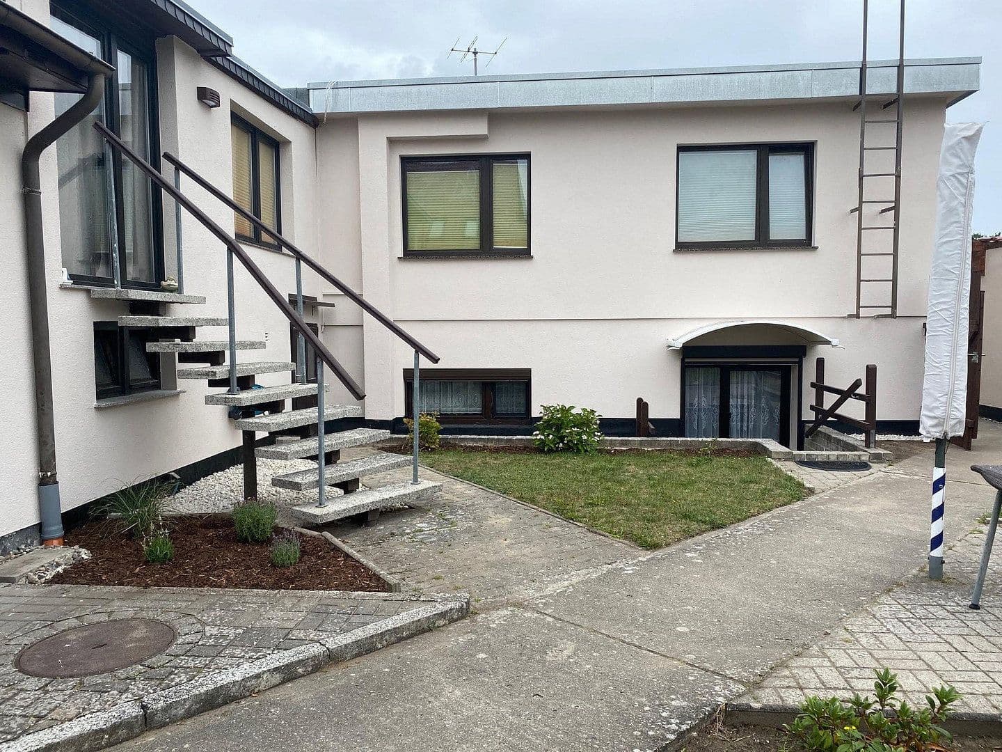 Prodej domu 315 m², pozemek 1.247 m², Graal-Müritz, Mecklenburg-Vorpommern Prodej domu 315 m², pozemek 1.247 m², Graal-Müritz, Mecklenburg-Vorpommern