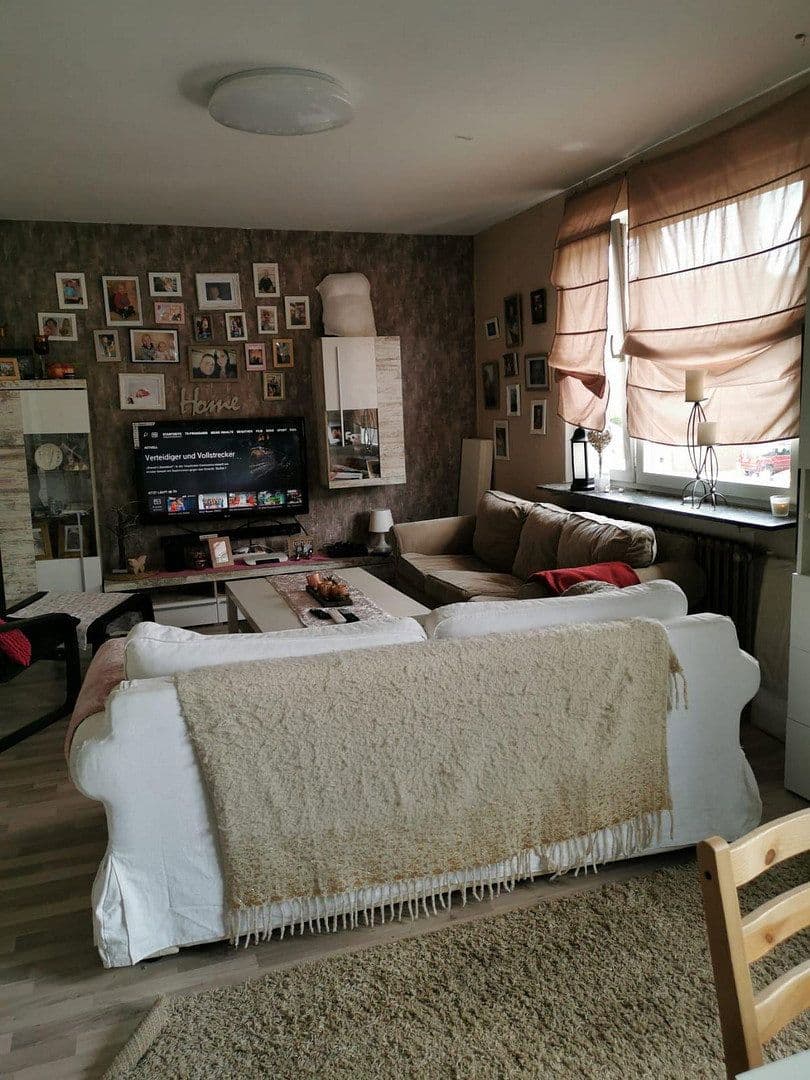 Pronájem bytu 4+1 100 m², Gartsträucherstr.113, Duisburg, Severní Porýní-Vestfálsko Pronájem bytu 4+1 100 m², Gartsträucherstr.113, Duisburg, Severní Porýní-Vestfálsko