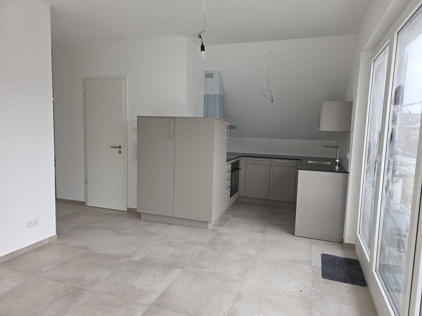 Pronájem bytu 2+kk 49 m², Eberstadt, Bádensko-Württembersko Pronájem bytu 2+kk 49 m², Eberstadt, Bádensko-Württembersko