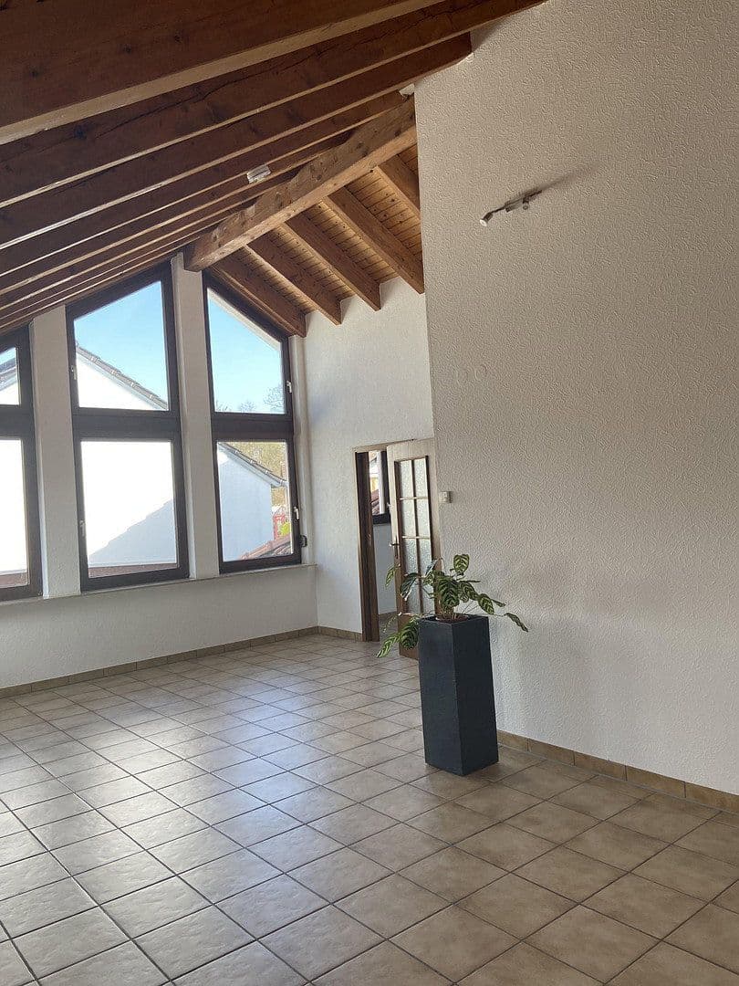 Pronájem bytu 3+kk 106 m², Winnenden, Bádensko-Württembersko Pronájem bytu 3+kk 106 m², Winnenden, Bádensko-Württembersko