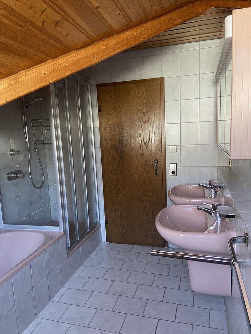 Pronájem bytu 3+kk 106 m², Winnenden, Bádensko-Württembersko Pronájem bytu 3+kk 106 m², Winnenden, Bádensko-Württembersko