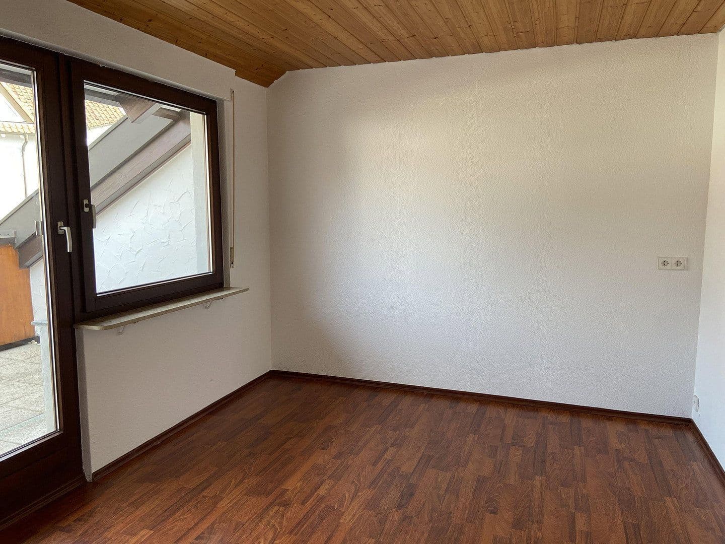 Pronájem bytu 3+kk 106 m², Winnenden, Bádensko-Württembersko Pronájem bytu 3+kk 106 m², Winnenden, Bádensko-Württembersko