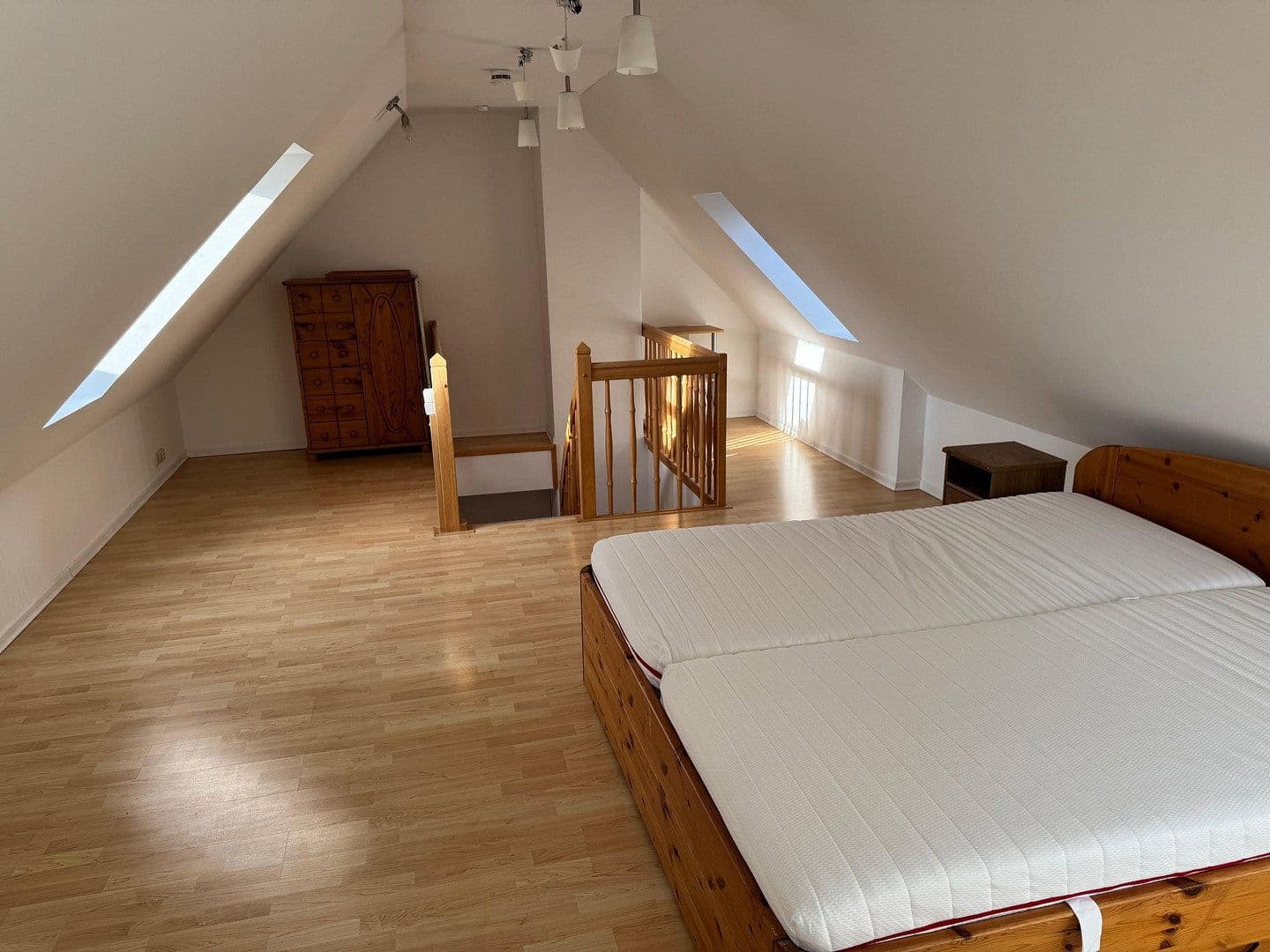 Pronájem bytu 3+1 85 m², Elbgaustr 79B, Hamburg, Hamburg Pronájem bytu 3+1 85 m², Elbgaustr 79B, Hamburg, Hamburg