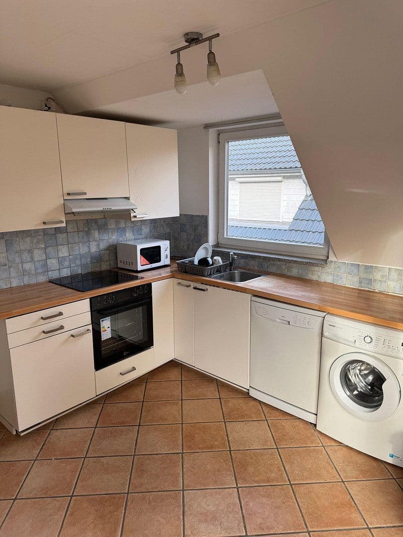 Pronájem bytu 3+1 85 m², Elbgaustr 79B, Hamburg, Hamburg Pronájem bytu 3+1 85 m², Elbgaustr 79B, Hamburg, Hamburg