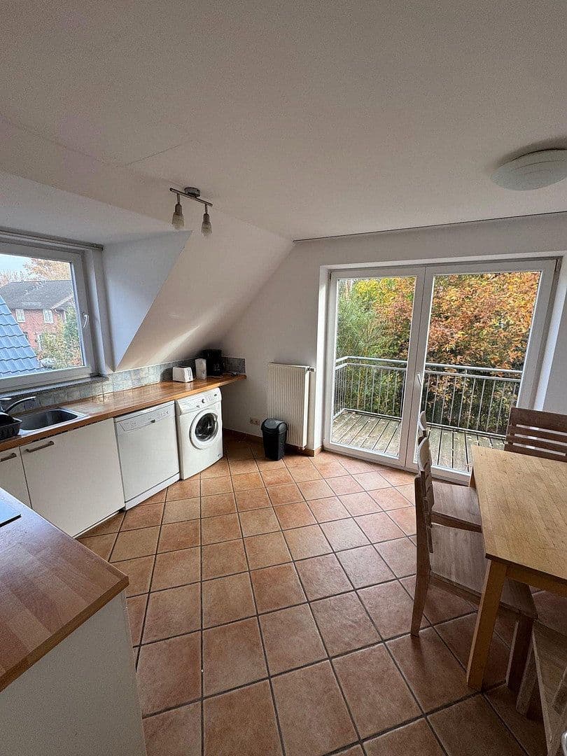 Pronájem bytu 3+1 85 m², Elbgaustr 79B, Hamburg, Hamburg Pronájem bytu 3+1 85 m², Elbgaustr 79B, Hamburg, Hamburg