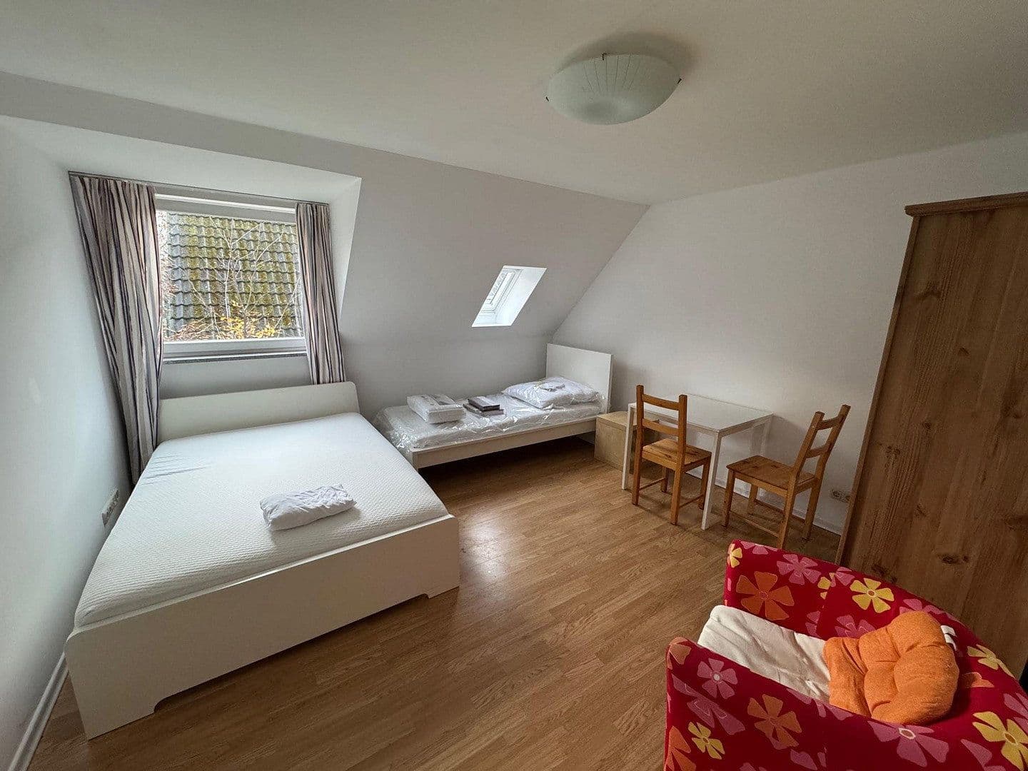 Pronájem bytu 3+1 85 m², Elbgaustr 79B, Hamburg, Hamburg Pronájem bytu 3+1 85 m², Elbgaustr 79B, Hamburg, Hamburg